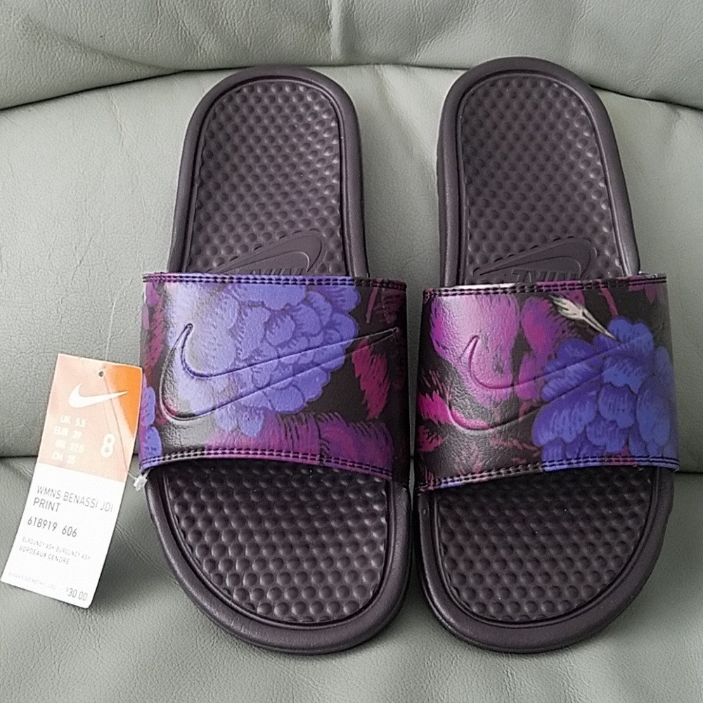 Nike Slides Women size 8 New